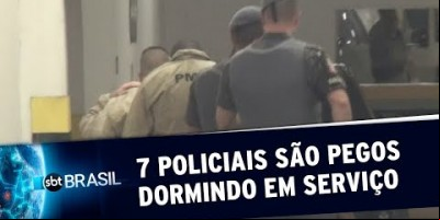 VÍDEO - Sete policiais militares são pergos dormindo em serviço em SP | SBT Brasil...