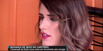 Transexual de Rolim de Moura é o 1º a trocar nome em documento sem cirurgia de mudança...